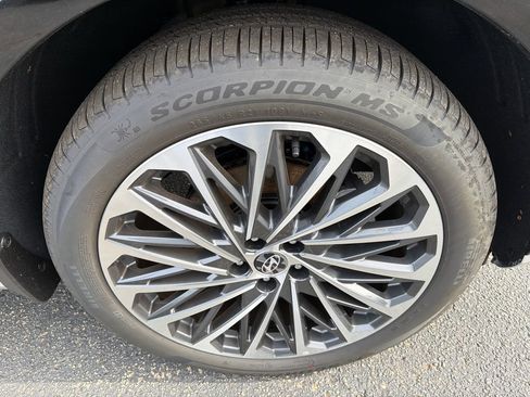 New 2026 Hyundai Palisade Calligraphy FWD image 12