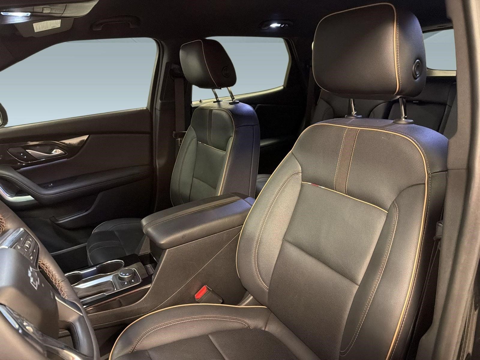 Used 2022 Chevrolet Blazer Premier w/ Enhanced Convenience Package FWD image 27