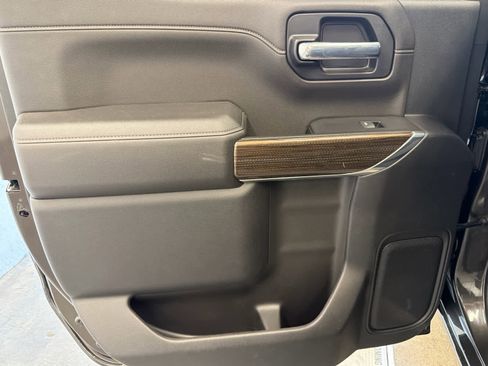 Used 2022 Chevrolet Silverado 1500 RST image 24