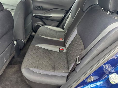 Used 2018 Nissan Kicks SV FWD image 6