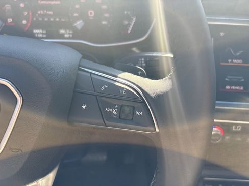 Used 2025 Audi Q3 2.0T Premium w/ Convenience Package image 23