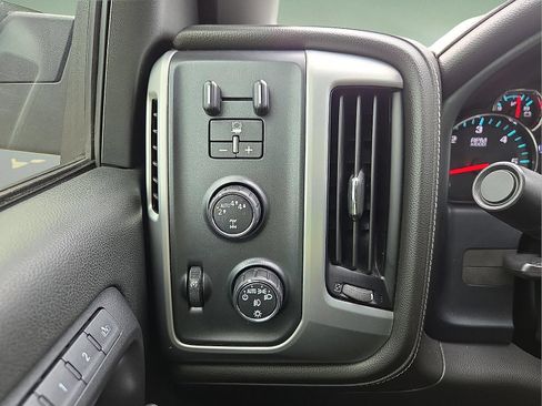 Used 2018 GMC Sierra 1500 SLT AWD/4WD image 20