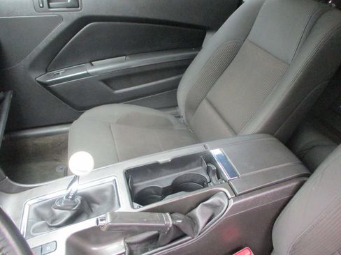 Used 2014 Ford Mustang GT w/ Equipment Group 301A image 10