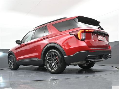 Used 2025 Ford Explorer ST-Line w/ Premium Package RWD image 36