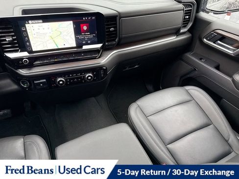 Used 2025 GMC Sierra 1500 SLT image 25