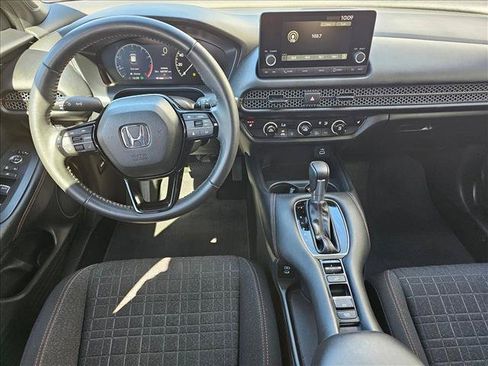 Used 2025 Honda HR-V Sport image 20
