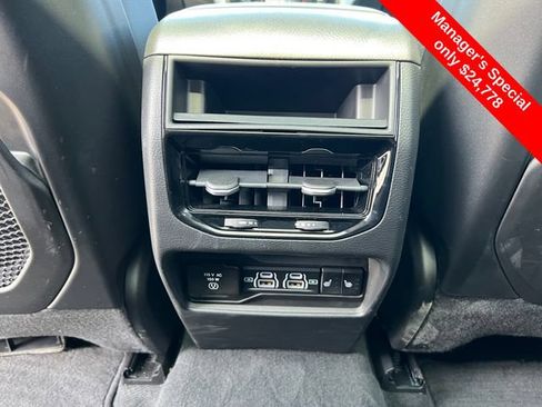 Used 2023 Jeep Grand Cherokee Limited AWD/4WD image 37