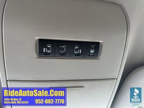 Used 2012 Chrysler Town & Country Touring-L w/ Entertainment Group #2 image 37