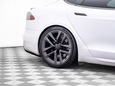 Used 2021 Tesla Model S Plaid AWD/4WD image 32