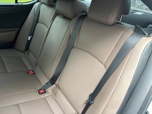 Used 2022 Lexus ES 300h w/ Premium Package FWD image 13