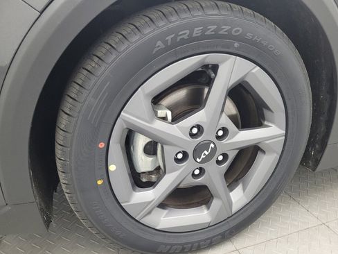 Used 2025 Kia K4 FWD image 31