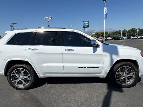 Used 2020 Jeep Grand Cherokee Overland w/ Trailer Tow Group IV RWD image 4