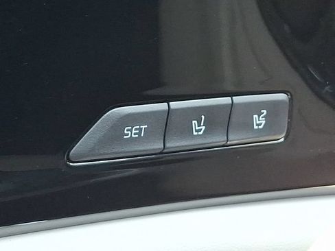 Certified 2024 Kia Carnival SX Prestige FWD image 25