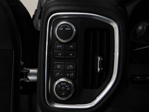 Used 2022 GMC Sierra 3500 Denali w/ Technology Package image 49