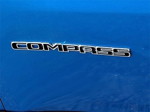 Used 2023 Jeep Compass Limited image 30