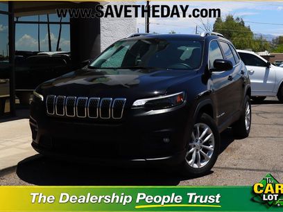 Used 2019 Jeep Cherokee Latitude w/ Popular Appearance Group