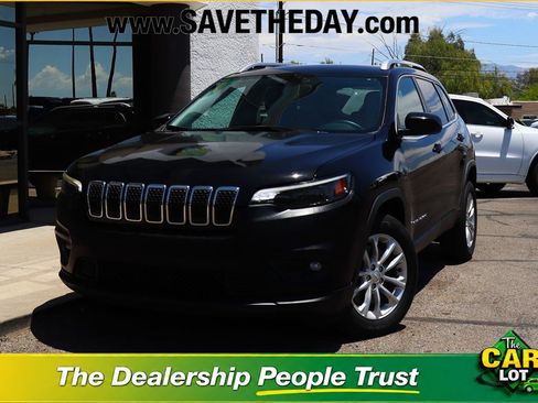 Used 2019 Jeep Cherokee Latitude w/ Popular Appearance Group FWD image 1