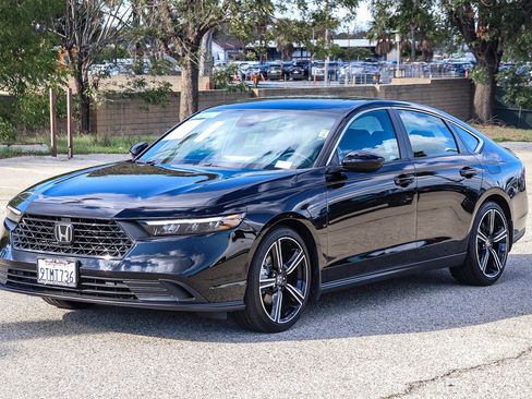 Certified 2025 Honda Accord Sport image 3