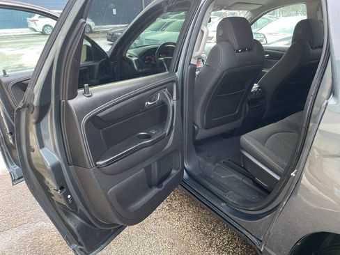 Used 2013 GMC Acadia SLE image 13