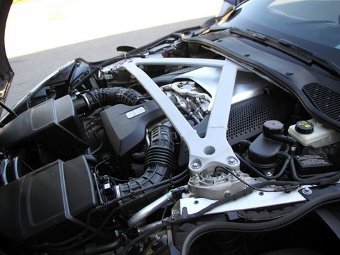 Used 2018 Aston Martin DB11 Coupe image 34