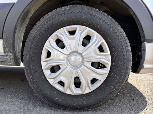 Used 2023 Ford Transit 350 XLT image 7