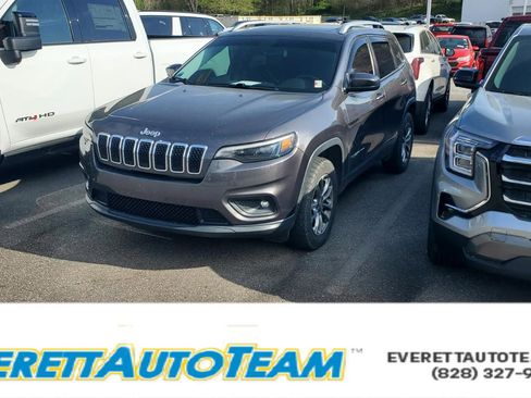 Used 2019 Jeep Cherokee Latitude Plus w/ Comfort/Convenience Group image 1