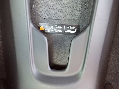 Used 2021 Chevrolet Corvette Stingray Preferred Cpe w/ Z51 Performance Package image 25