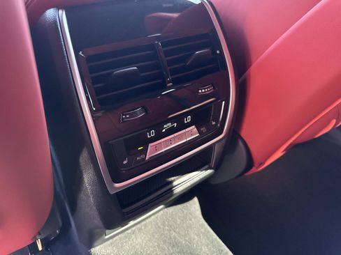 Used 2023 BMW XM w/ M Driver's Package AWD/4WD image 9