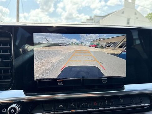 Used 2024 GMC Sierra 1500 SLT image 17