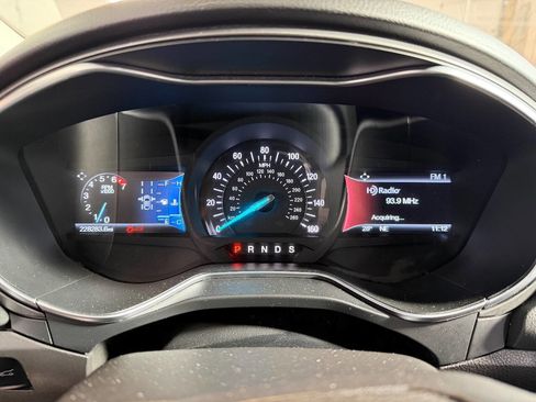 Used 2016 Ford Fusion Titanium image 19