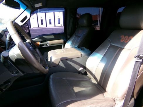 Used 2016 Ford F350 King Ranch w/ King Ranch w/Chrome Package image 9