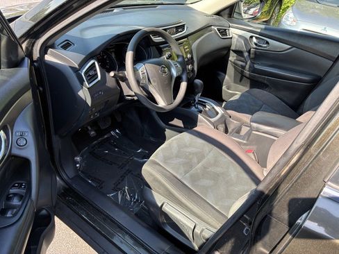 Used 2016 Nissan Rogue S AWD/4WD image 7