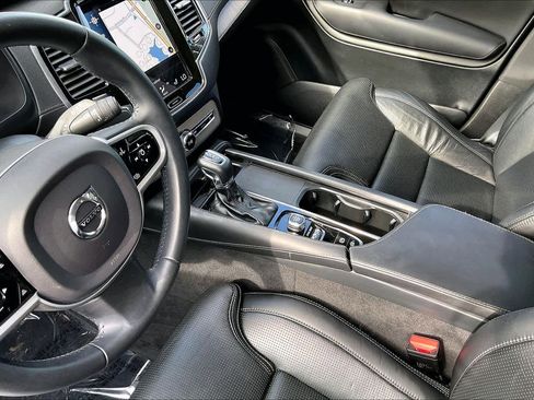 Used 2021 Volvo XC90 T6 Inscription image 16