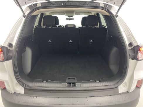 Used 2020 Ford Escape SE FWD image 18