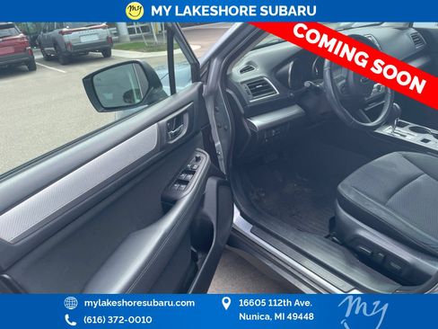 Used 2017 Subaru Outback 2.5i Premium AWD/4WD image 10