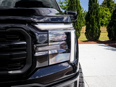 Used 2025 Ford F150 Lariat AWD/4WD image 6