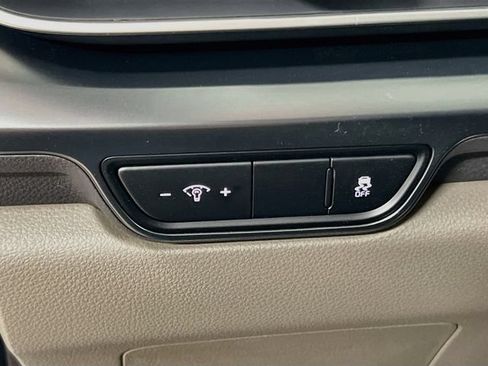 New 2027 Kia Carnival LX FWD image 10
