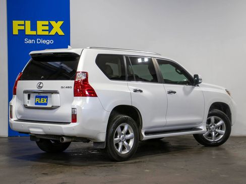 Used 2011 Lexus GX 460 w/ Comfort Plus Pkg image 6