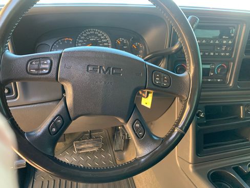 Used 2003 GMC Sierra 2500 SLT w/ SLT Preferred Equipment Group image 33