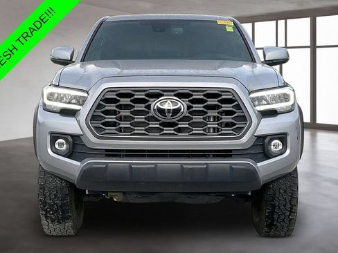Used 2021 Toyota Tacoma TRD Off-Road w/ TRD Premium Off Road Package AWD/4WD image 2