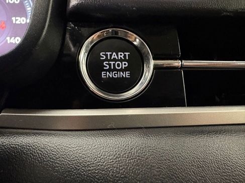 Used 2024 Mitsubishi Outlander SE image 30