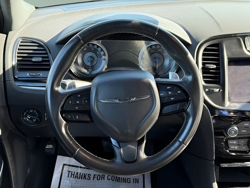 Used 2020 Chrysler 300 S RWD image 12