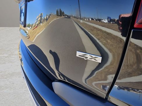 Used 2024 Kia Seltos SX image 11