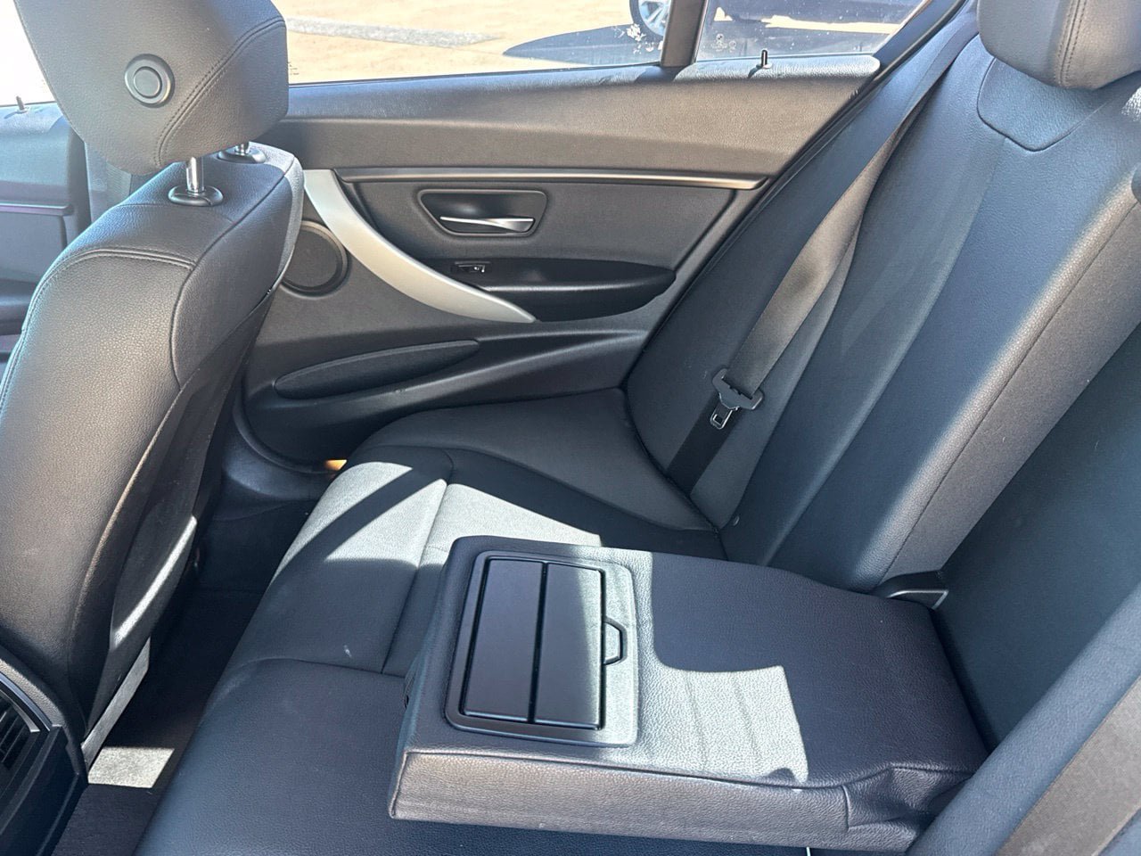 Used 2018 BMW 320i xDrive Sedan AWD/4WD image 39