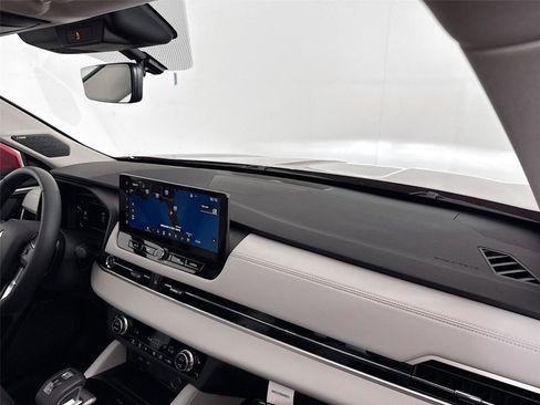 New 2025 Mitsubishi Outlander SE image 30