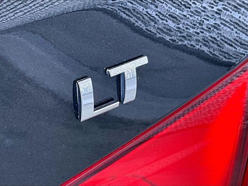 Used 2016 Chevrolet Cruze LT image 8