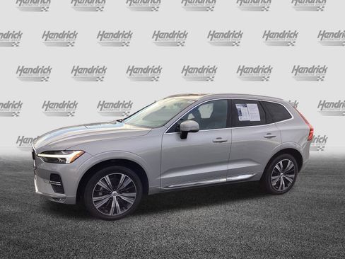 Certified 2022 Volvo XC60 B5 Inscription w/ Climate Package image 7