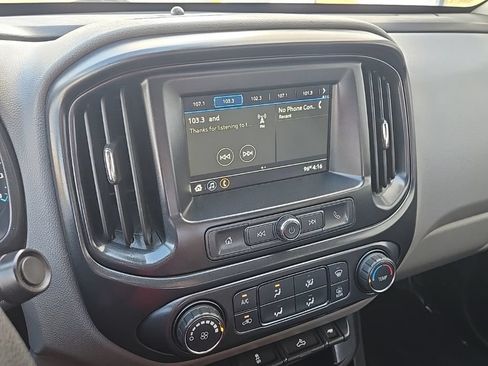 Used 2019 GMC Canyon 2WD Crew Cab w/ Convenience Package image 19