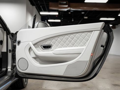 Used 2017 Bentley Continental GT image 55