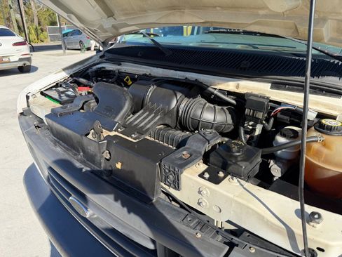 Used 2006 Ford E-250 and Econoline 250 image 19